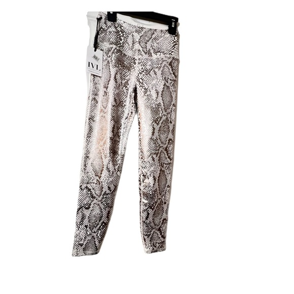 IVL Collective Print Leggings - Picture 3 of 8